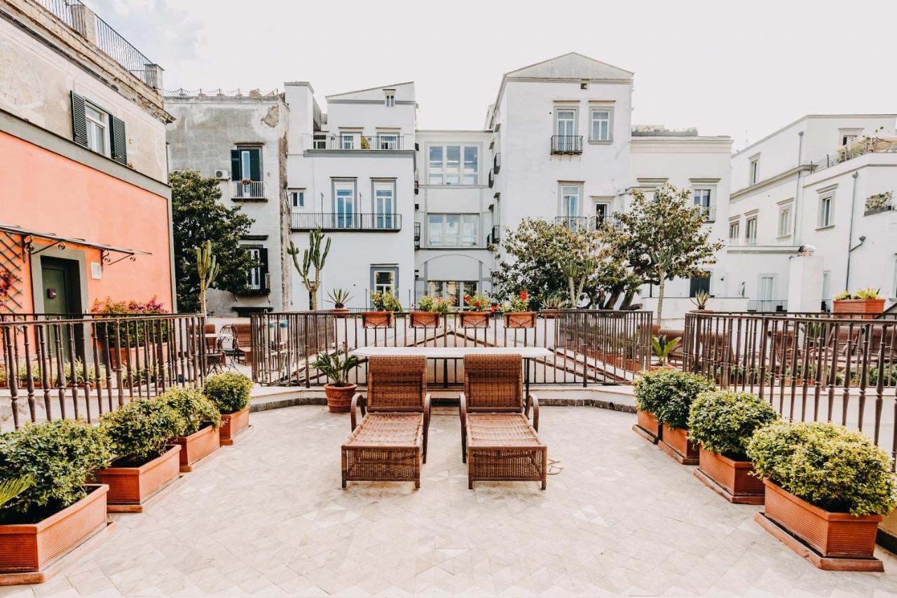 Costantinopoli 104 Hotel Naples Exterior photo